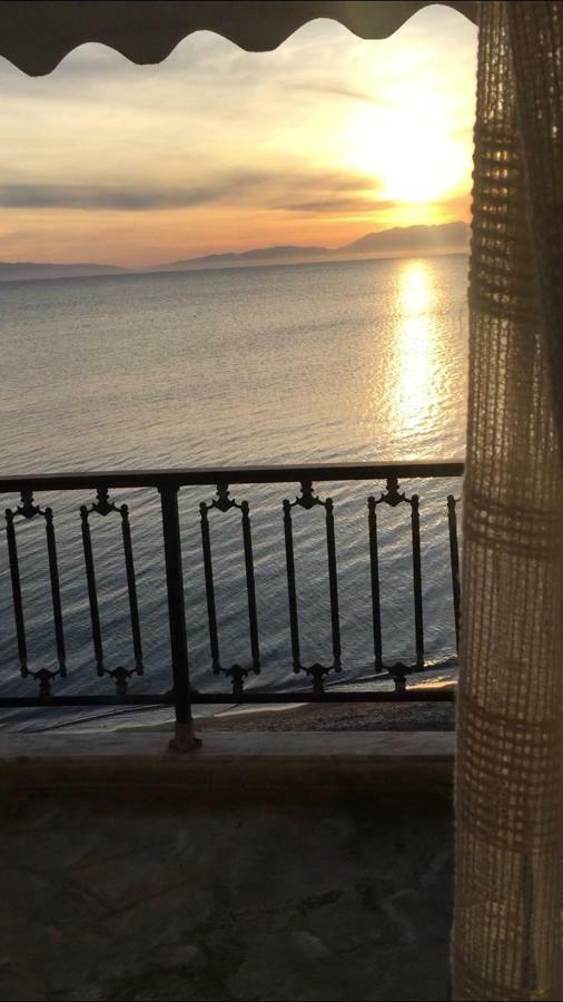 Seafront Maisonette In ฟูร์กา ภายนอก รูปภาพ