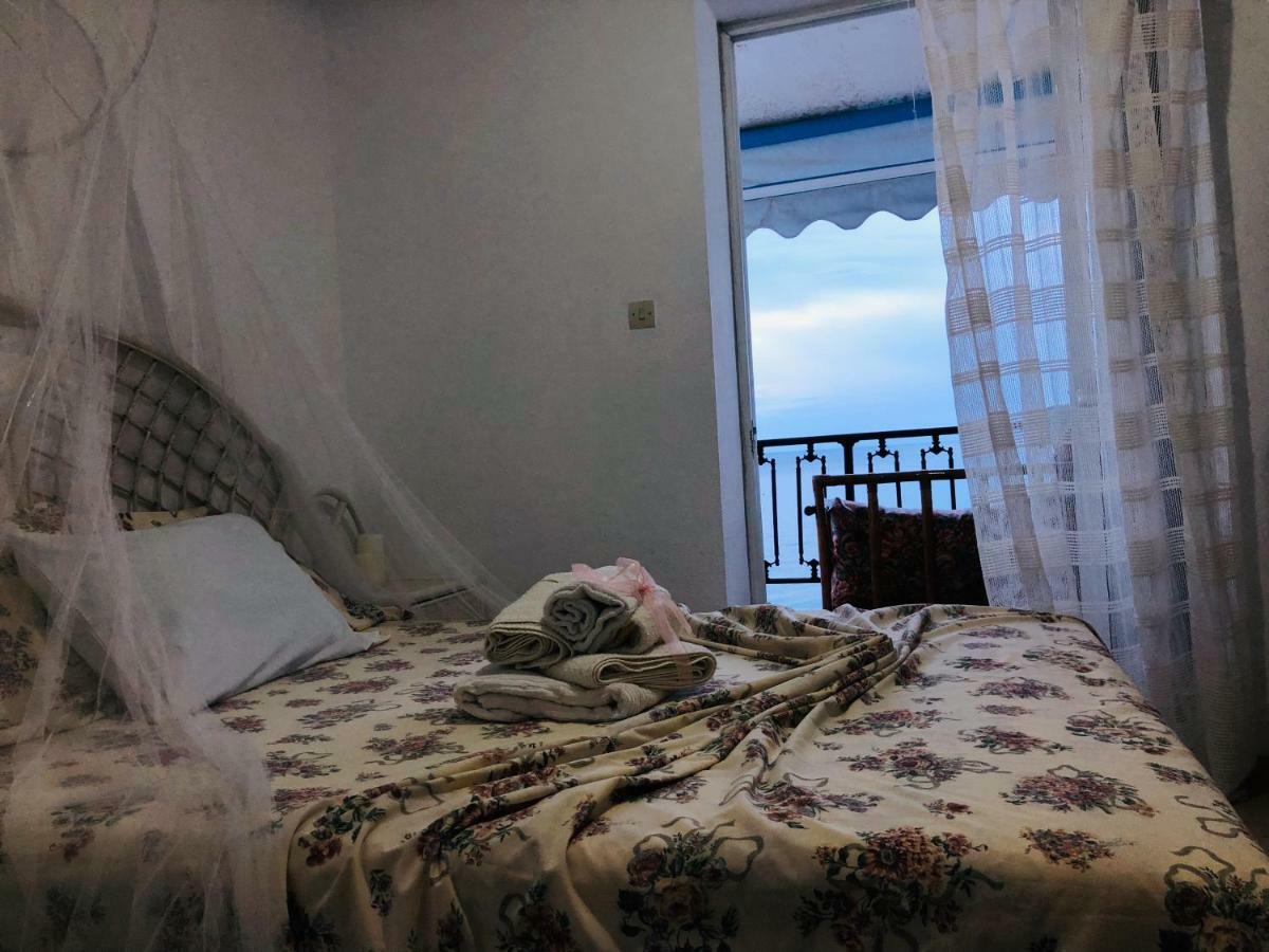 Seafront Maisonette In ฟูร์กา ภายนอก รูปภาพ